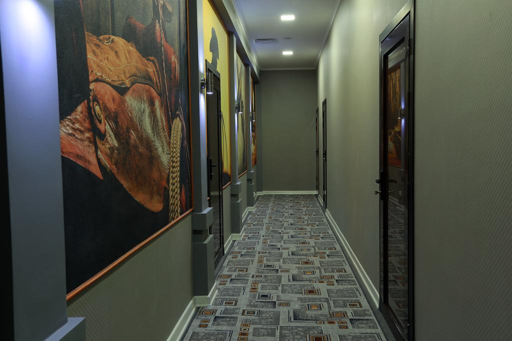 Hotel Avenue ビシュケク エクステリア 写真