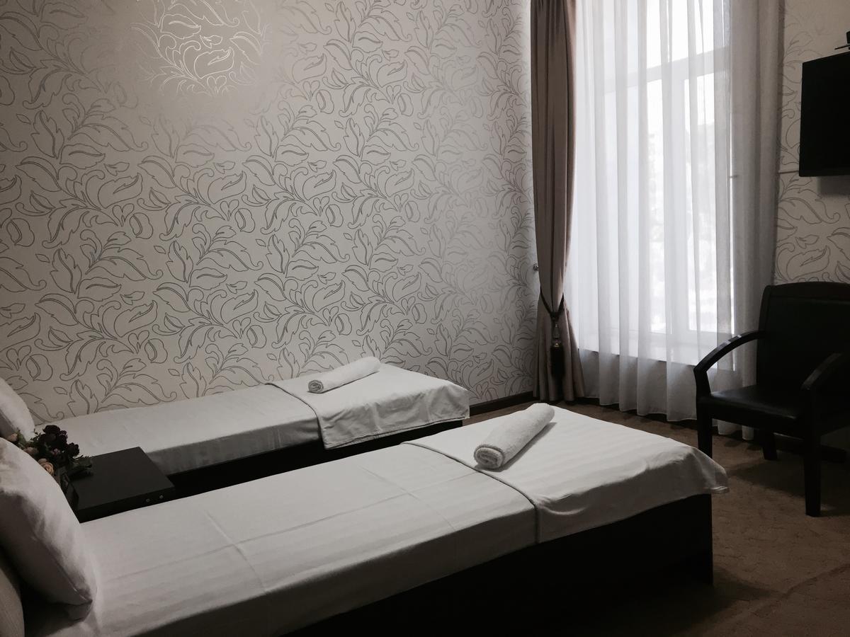 Hotel Avenue ビシュケク エクステリア 写真