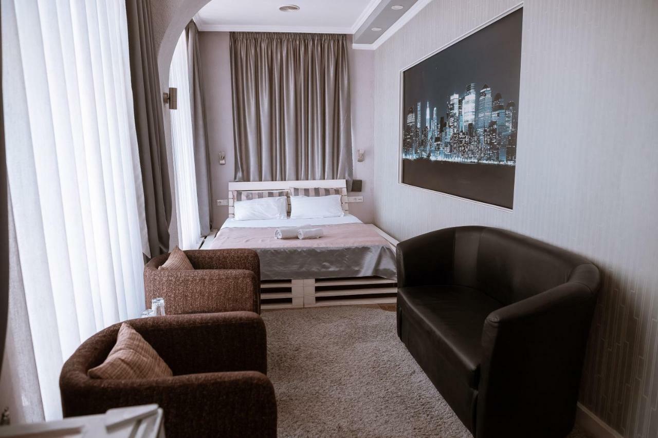 Hotel Avenue ビシュケク エクステリア 写真